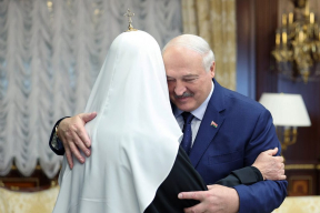 Лукашенко и Гундяев. Патриарх приехал инспектировать часть «всея Руси»