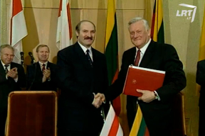 Из области фантастики: как Лукашенко под БЧБ-флагом обещал в Вильнюсе дружбу литовцам