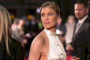 Робин Райт: «Тот, кто говорит себе, что хочет быть идеальным и никогда не станет спотыкаться, обязательно споткнется. И дело кончится переломом»